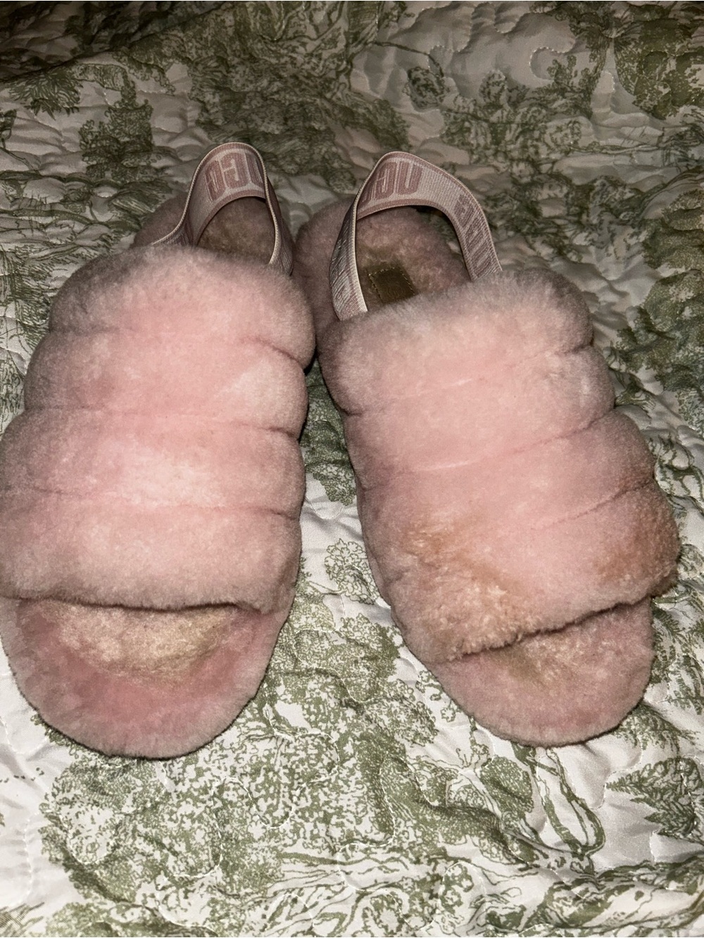 Gently Loved Ugg Fluff Yeah Slippers